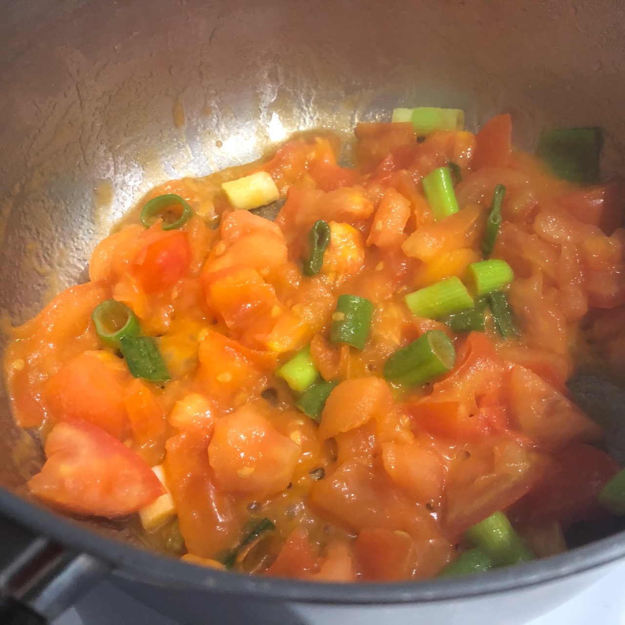西红柿鸡蛋菠菜面的做法 步骤3