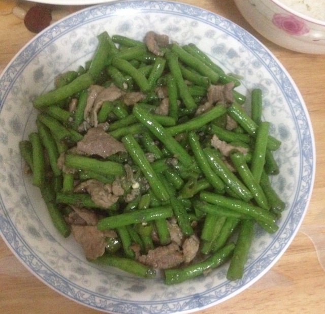 蒜炒豇豆（长豆角）