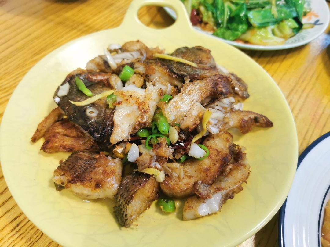 香煎鲈鱼块