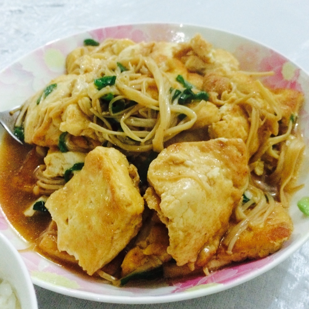 金针菇焖豆腐