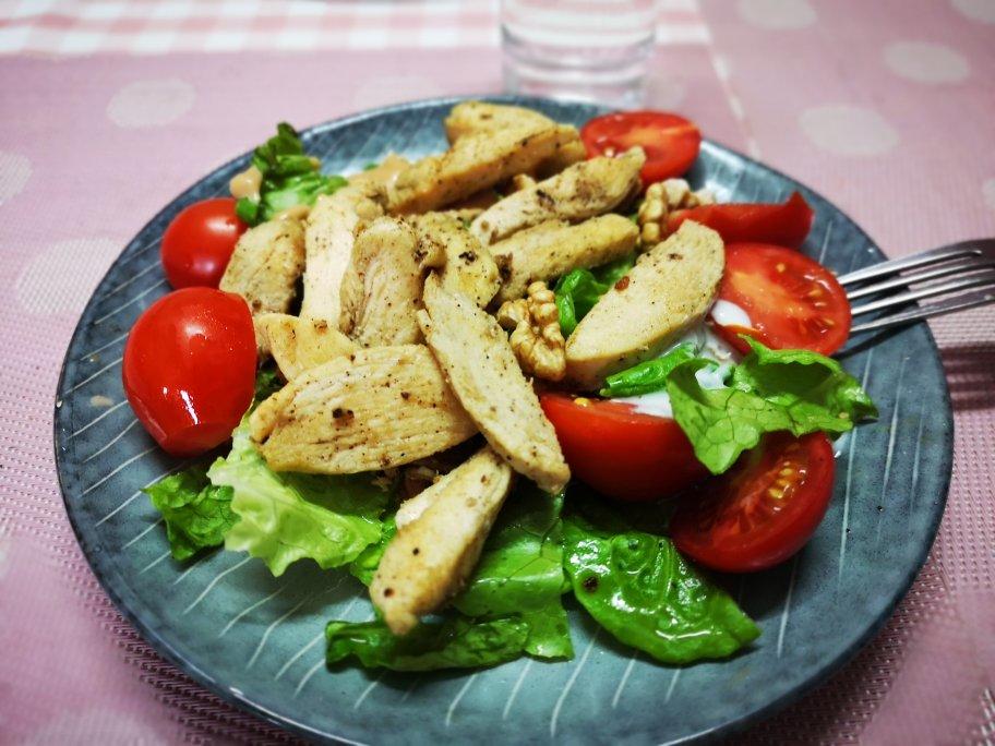 高蛋白美味低脂高颜值鸡胸肉蔬菜沙拉（超详细视频）