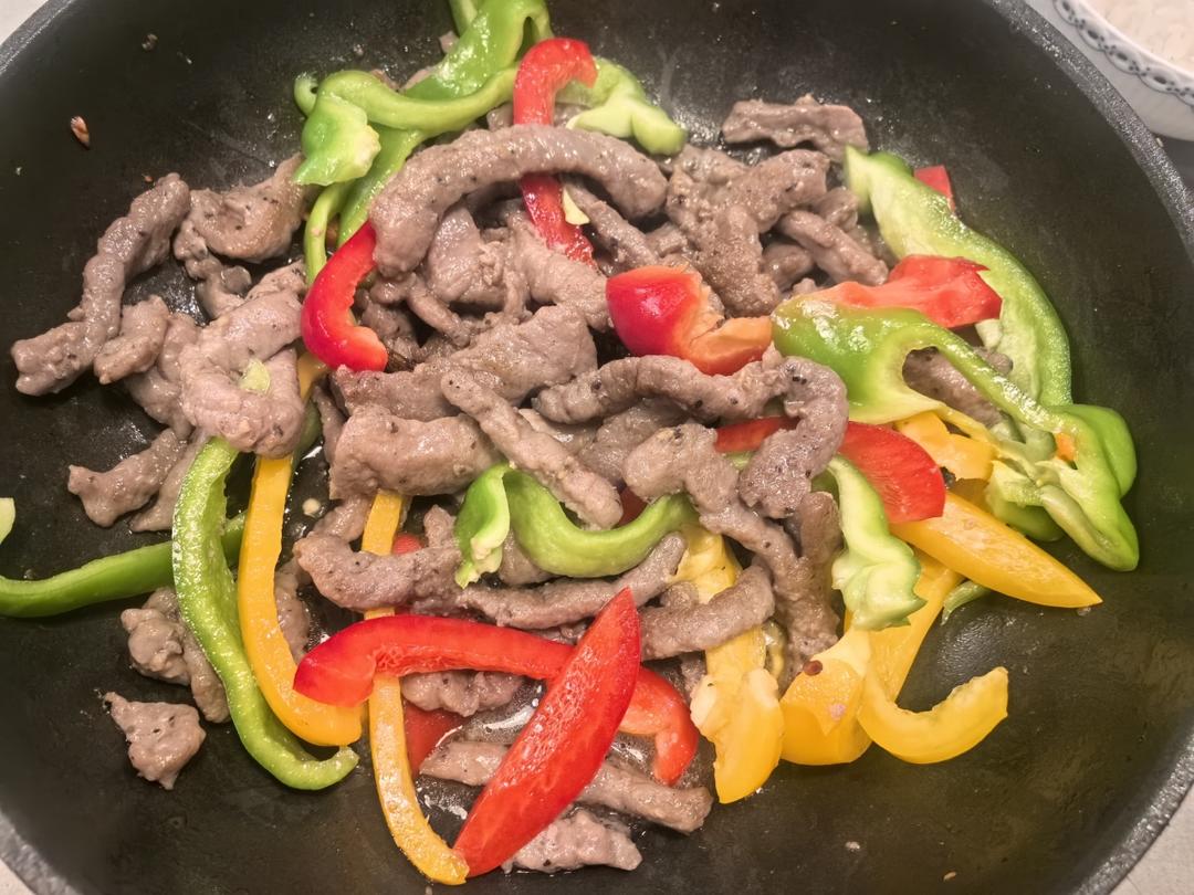 彩椒炒牛柳