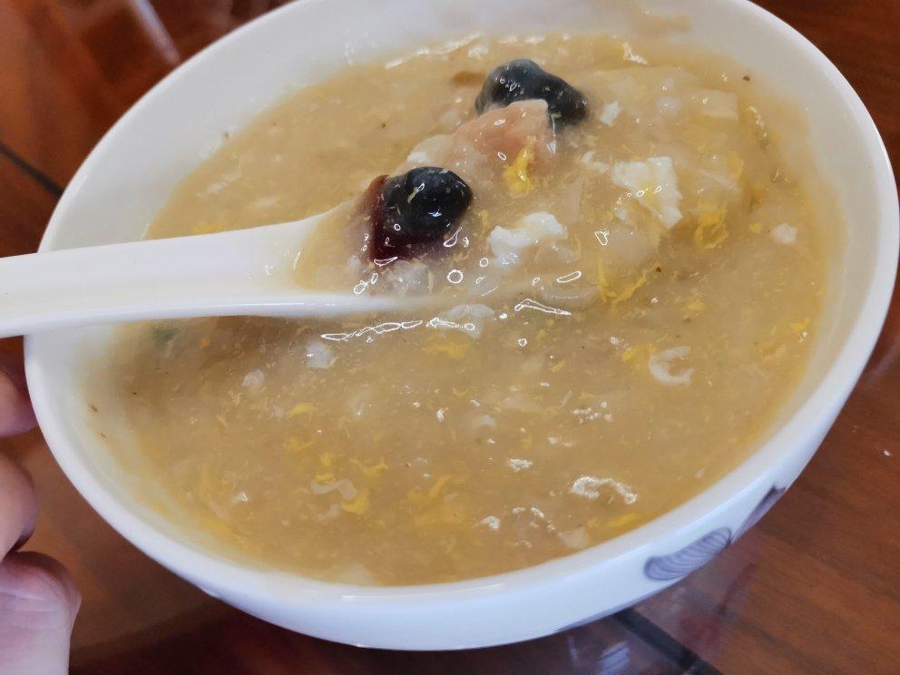 妈妈👩教我做的皮蛋瘦肉粥🥣简单快捷美味😋