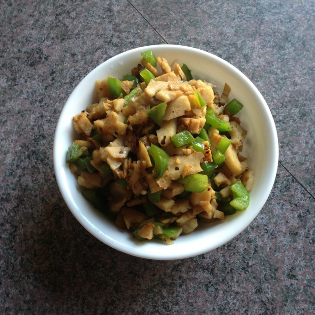 藕丁炒青椒