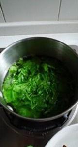 芹叶豆干拌三分钟油酥花生的做法 步骤8