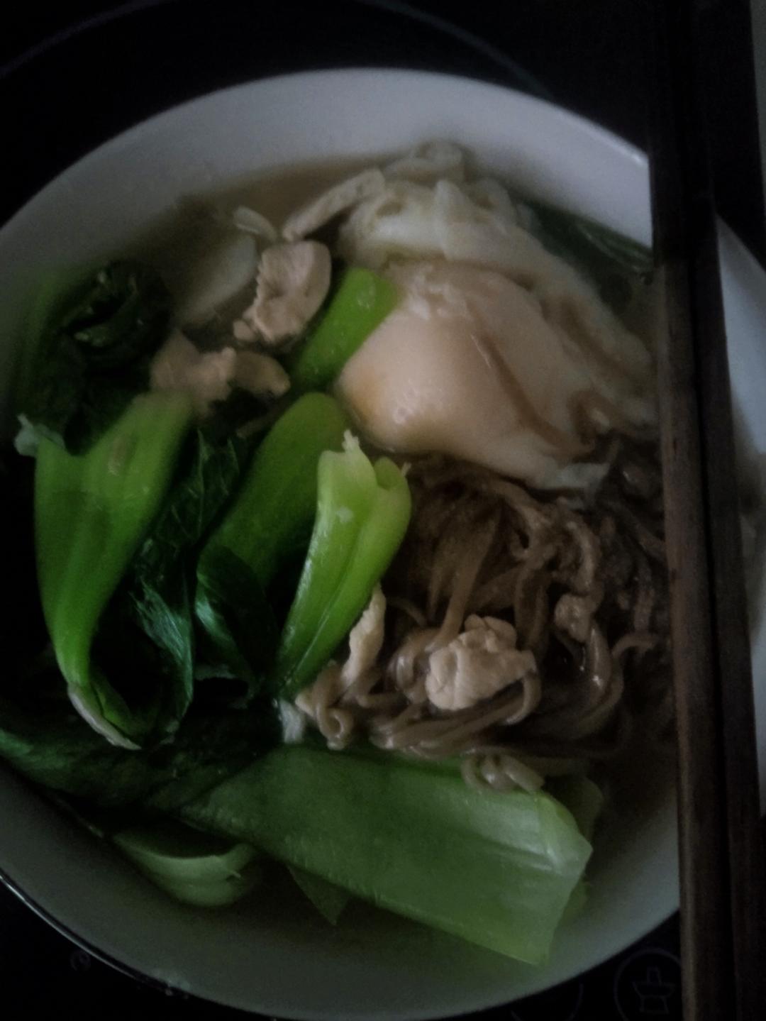 时蔬鸡丝面+草莓