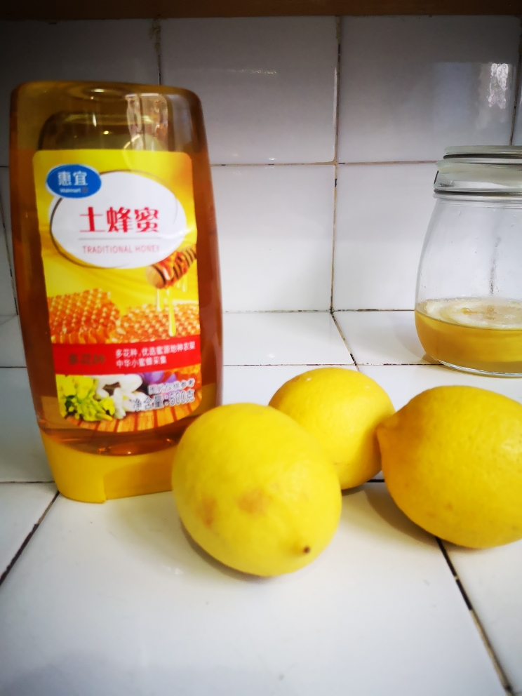 美颜蜂蜜柠檬茶的做法 步骤1