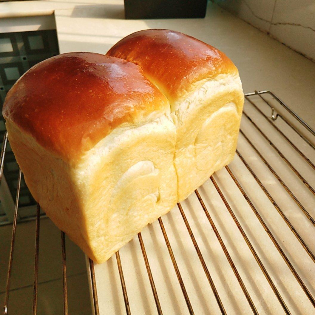 绵软细腻Q弹的酸奶吐司