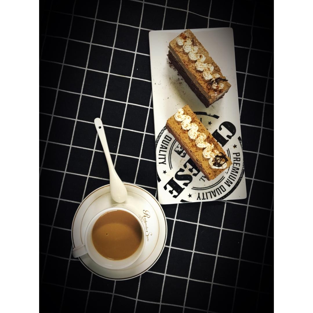 卡布奇诺蛋糕Cappuccino-咖啡白巧克力慕斯配巧克力甘纳许<熊谷裕子>