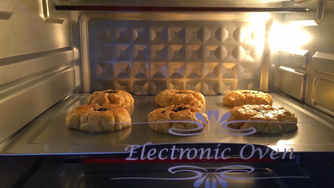 轻轻一按就碎掉的原味桃酥（不输猪油版）