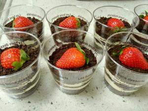 草莓木糠杯＆芒果木糠杯的做法 步骤8