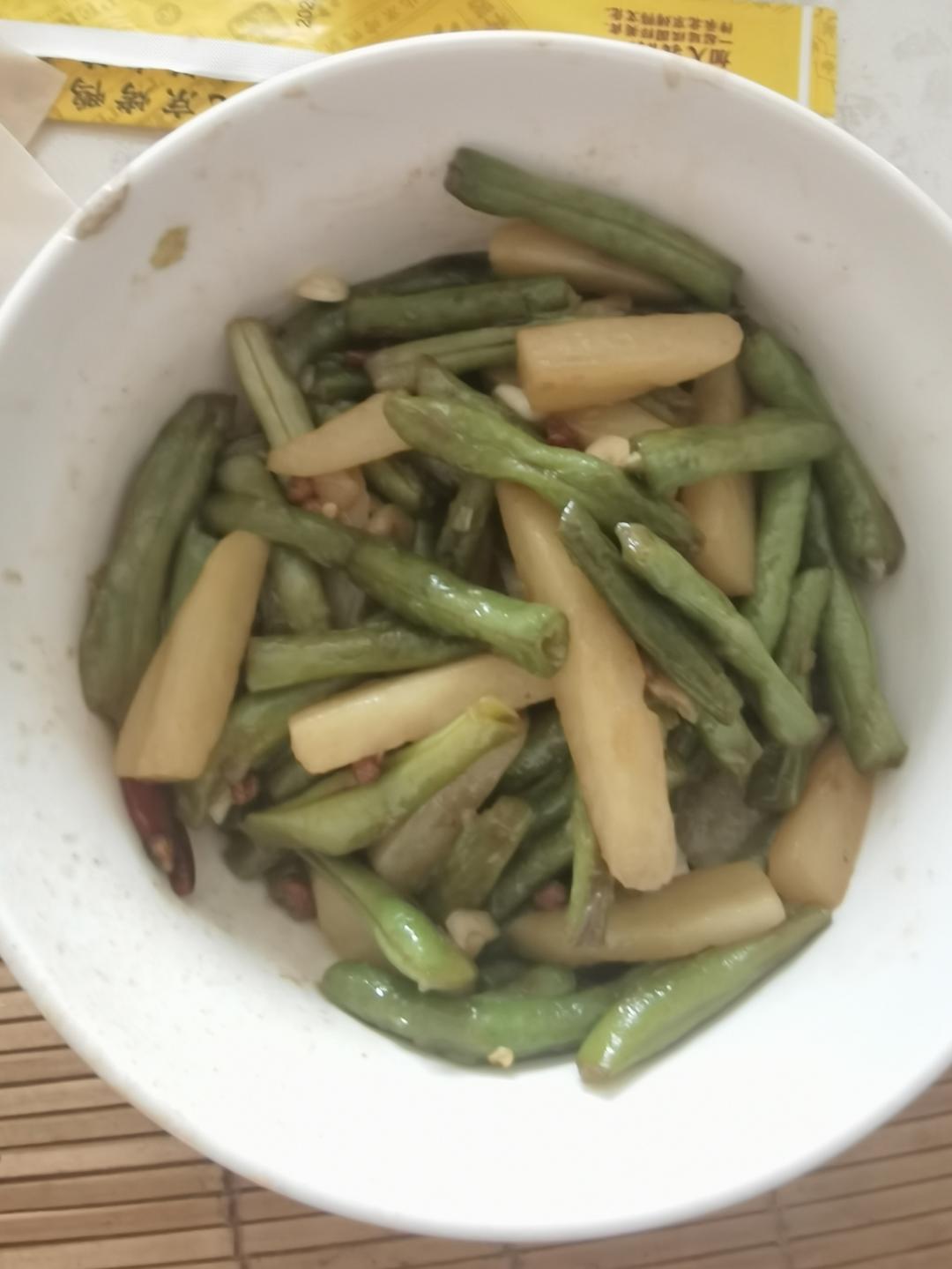干煸豆角土豆