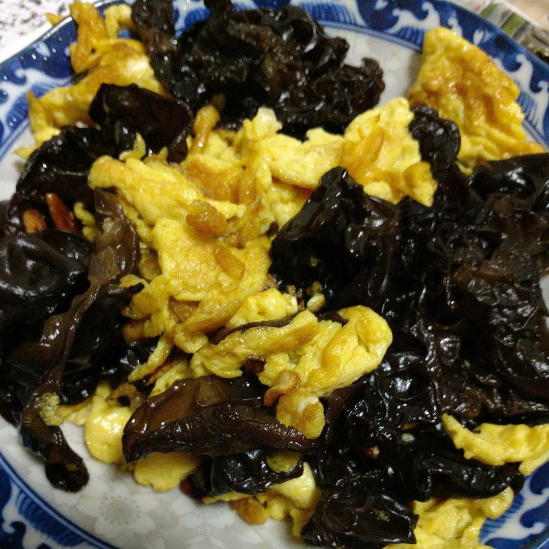 木耳炒鸡蛋