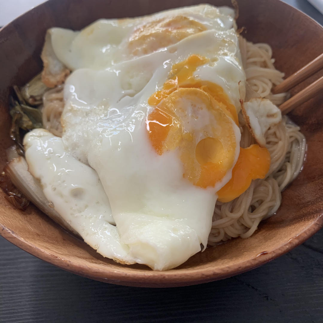 10分钟搞定的一碗葱油拌面