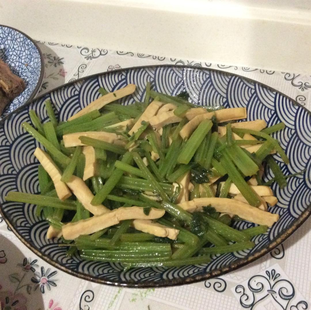 芹菜炒香干