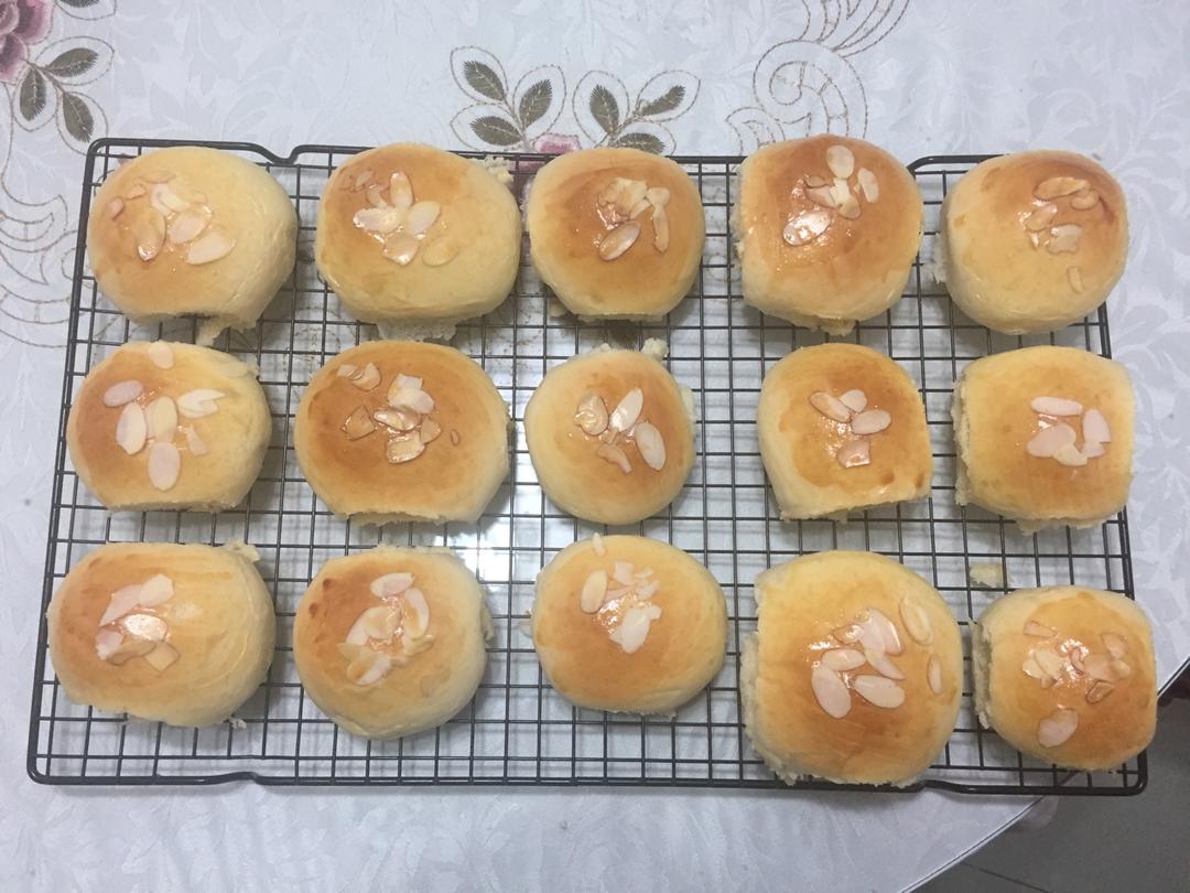 鲜奶油小餐包（一次发酵）