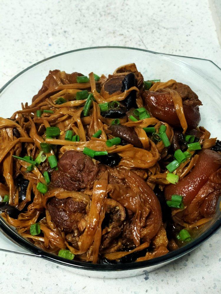 黄花菜烧肉[云上古村黄花菜干·山川湖海]