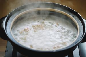 松茸干贝海米砂锅粥🍲的做法 步骤3