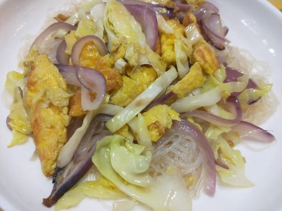 包菜粉丝炒鸡蛋