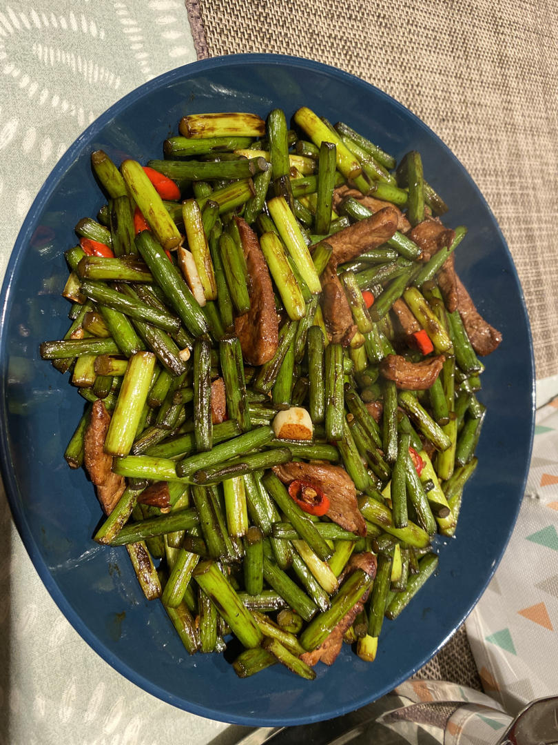 湖南人的家常菜-蒜苗（蒜苔）炒肉