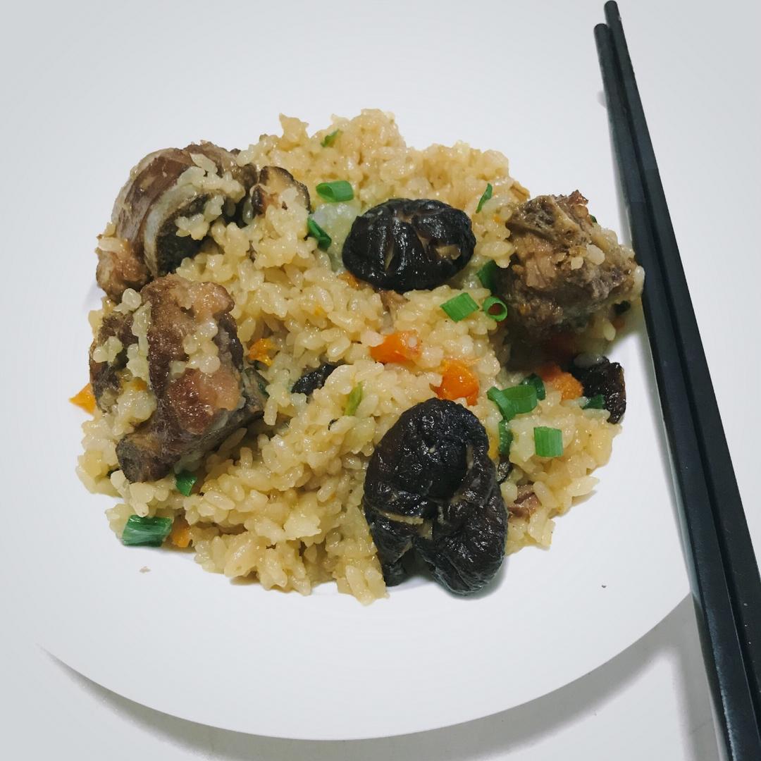 喷香排骨焖饭（爆好吃）