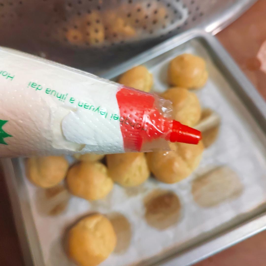简单易成功的奶油小泡芙做法