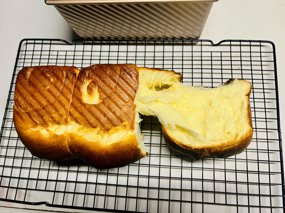 爆发力极强的！布里欧修皇冠吐司！