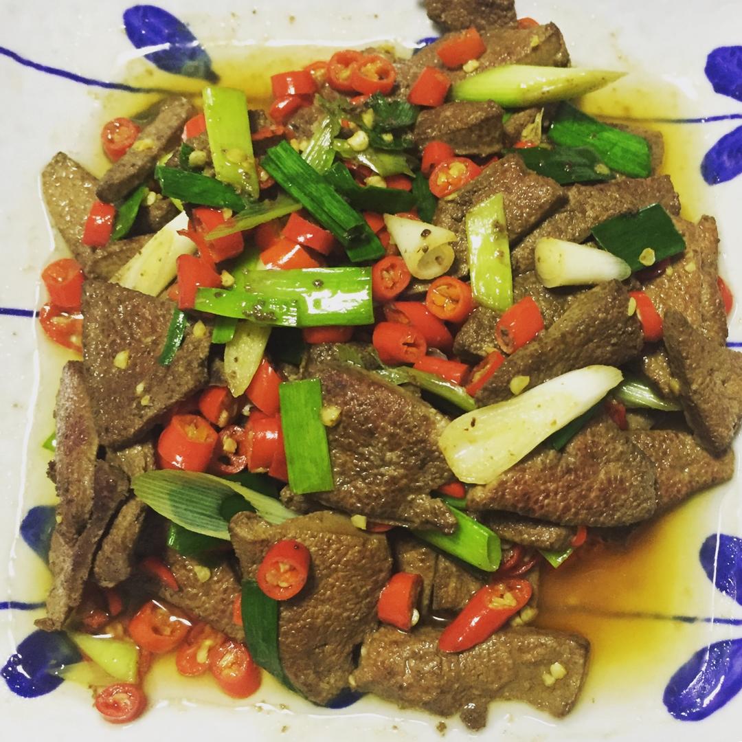 小沐很久不见做的大蒜炒猪肝