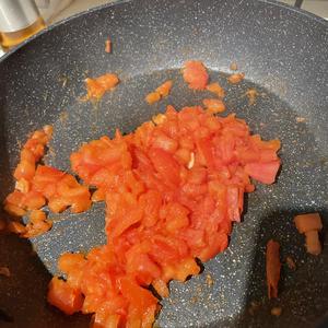 番茄炒西葫芦的做法 步骤3