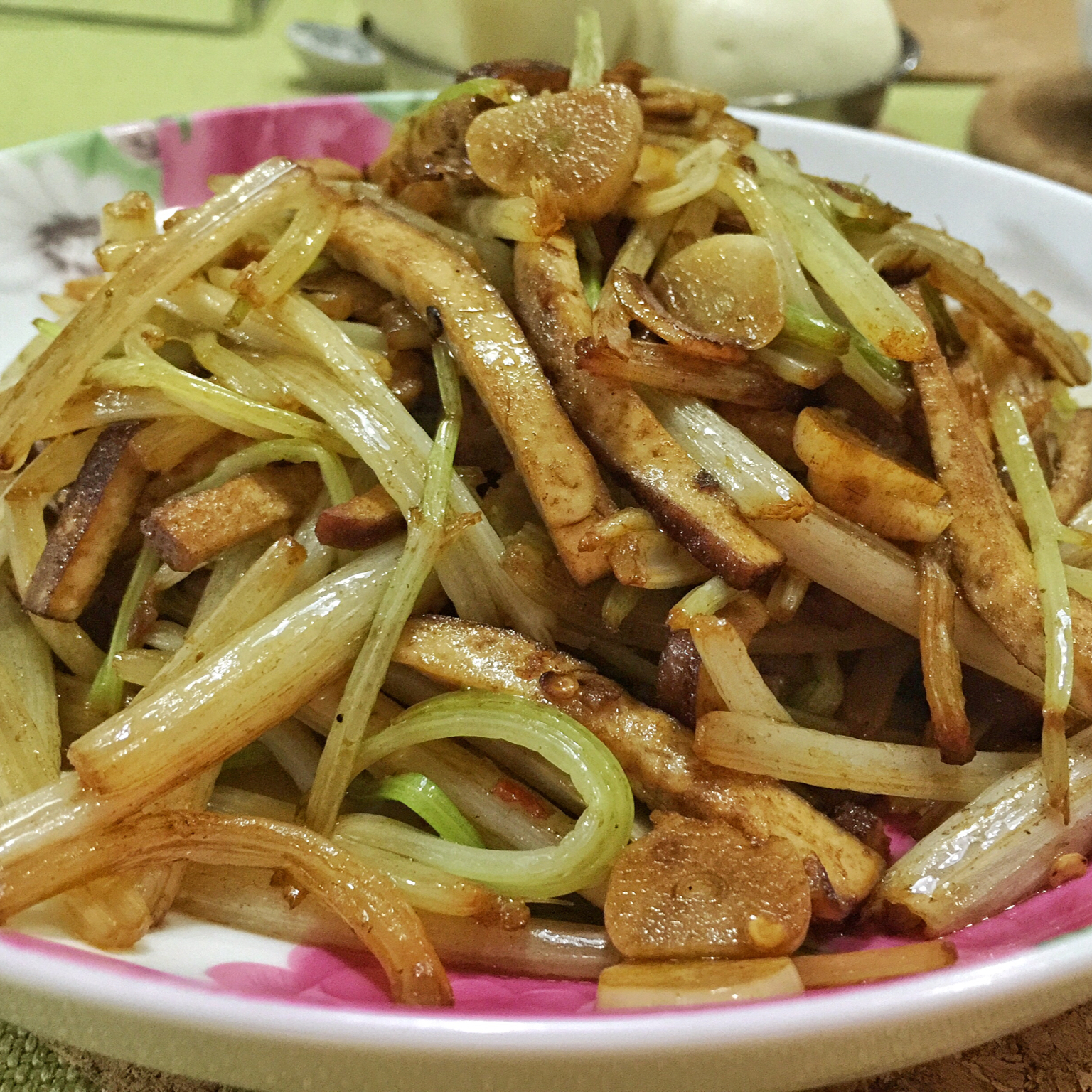 素菜：芹菜炒豆腐干