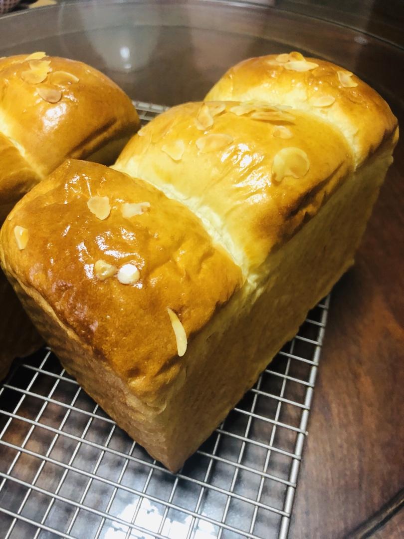 和云朵一样柔软的北海道牛奶吐司