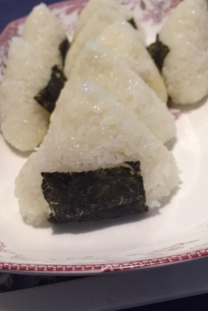 肉松饭团