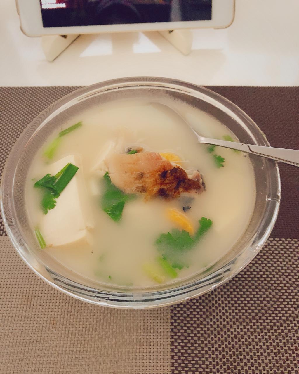鲫鱼豆腐汤