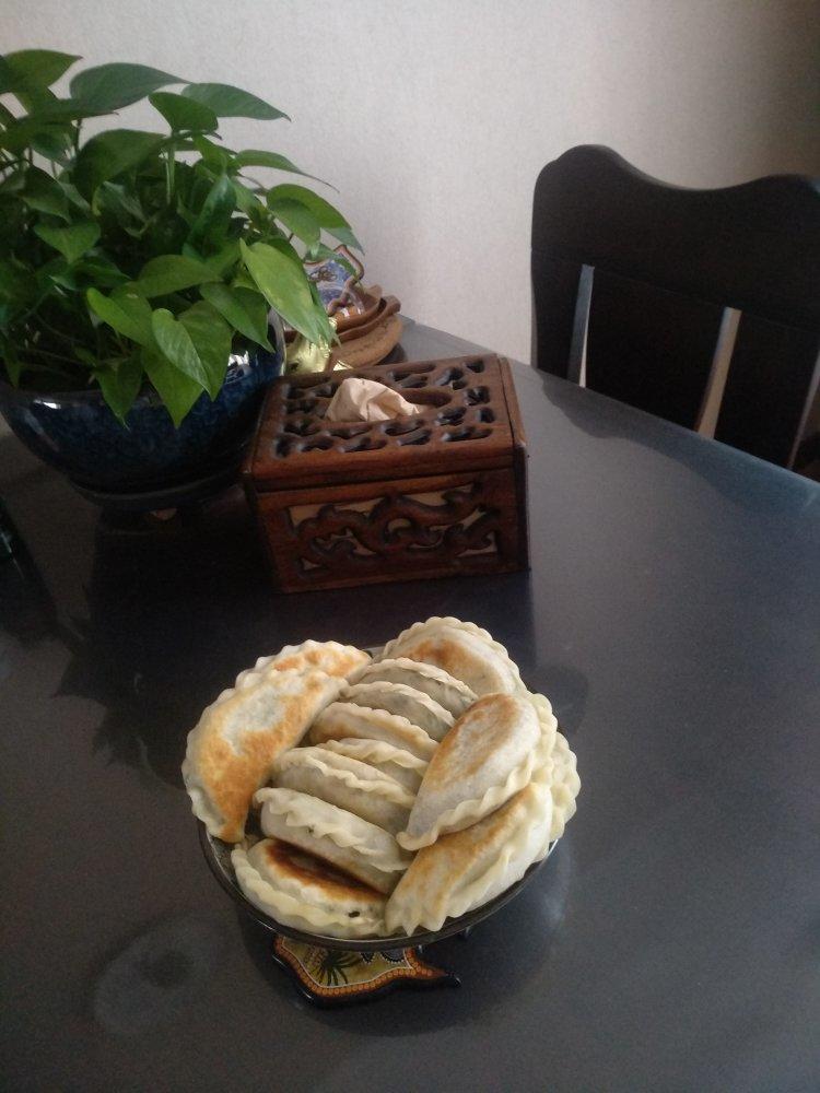 能使鸡蛋顺滑的韭菜盒子做法