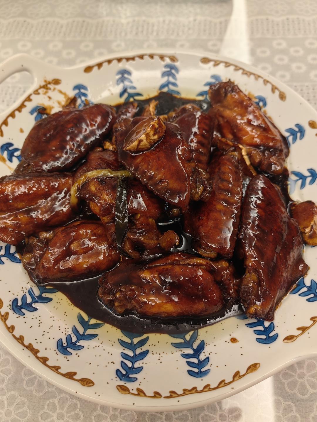厨师长教你：“可乐鸡翅”的家常做法，味道鲜嫩可口，先收藏起来