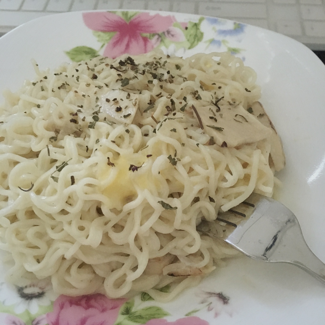 白蘑菇奶油培根意面