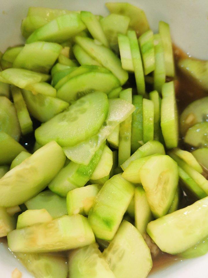 拍黄瓜（凉拌黄瓜）