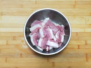 萝卜红烧肉——太太乐鲜鸡汁快手菜的做法 步骤3
