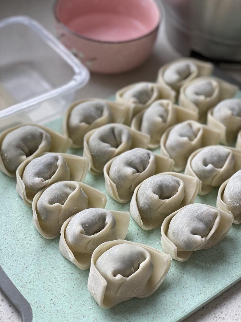 上海荠菜大馄饨