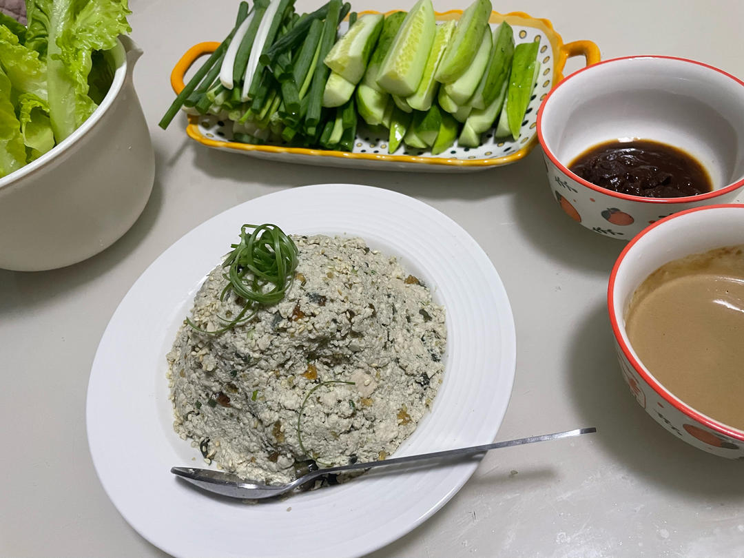 凉拌皮蛋：豆腐