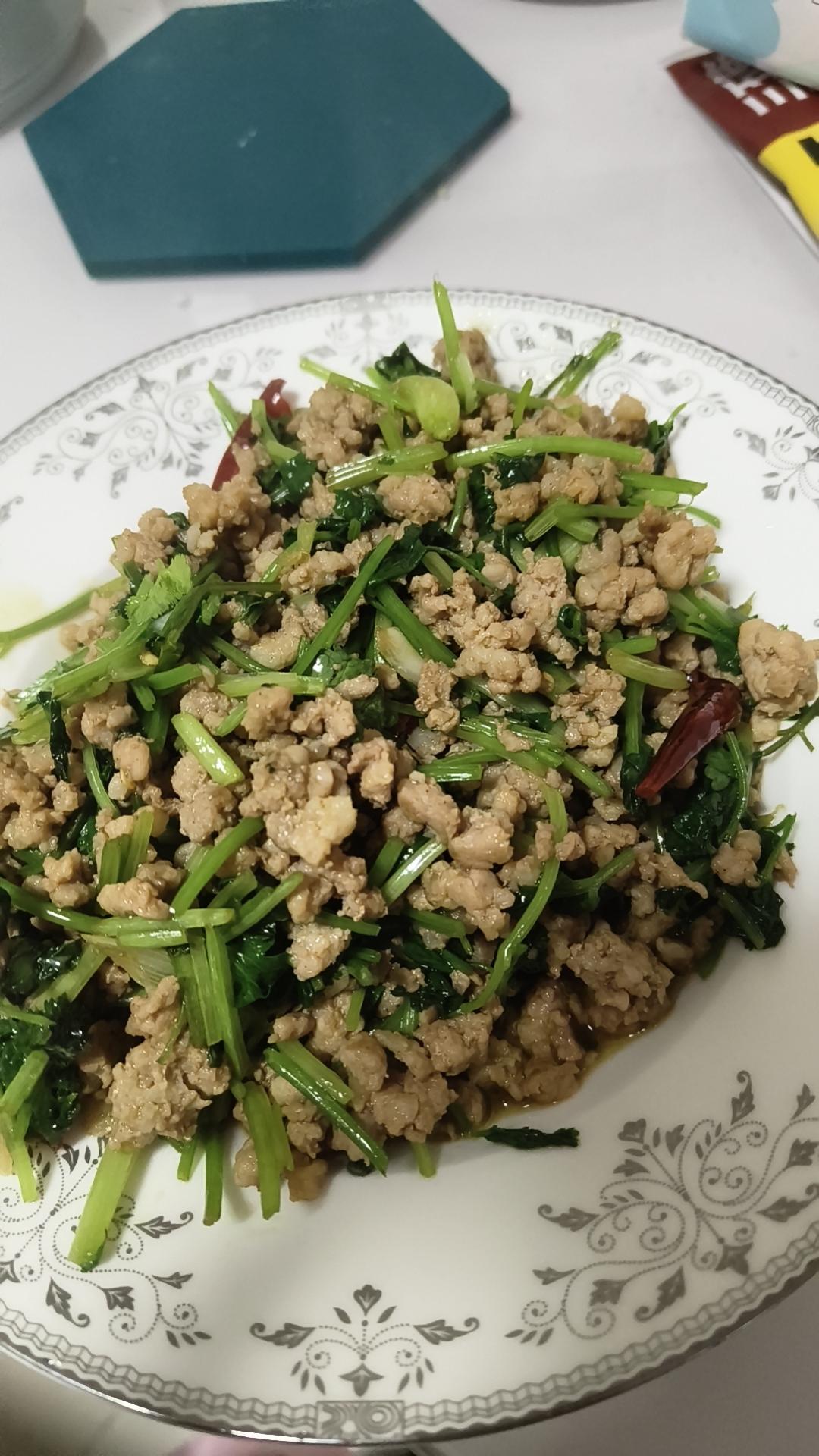 香菜炒肉丝