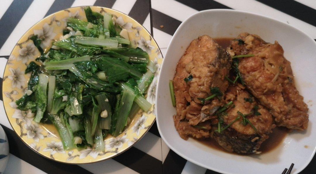 〈炖鲢鱼〉，人间美味呀。欣小厨 😉