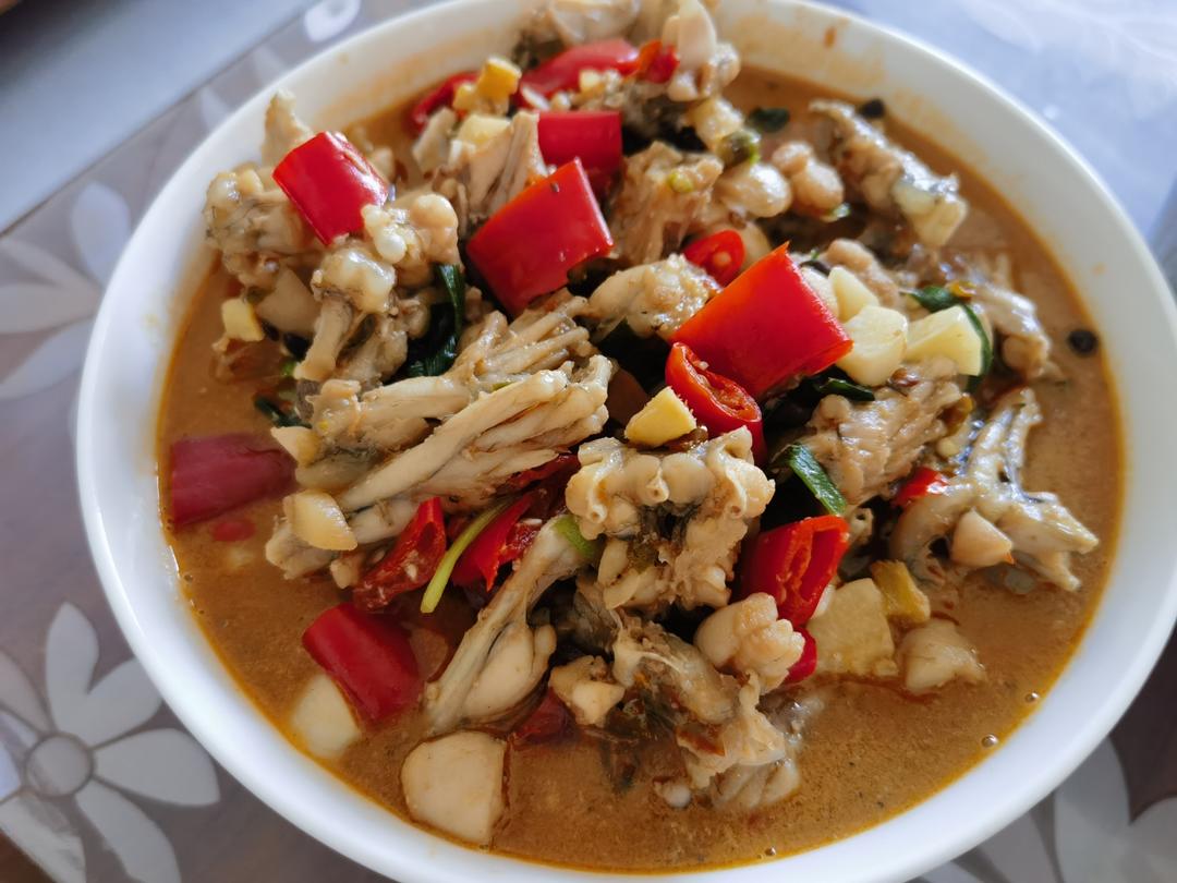 厨师长教你：“泡椒牛蛙”的家常做法，色香味俱全，赶紧收藏