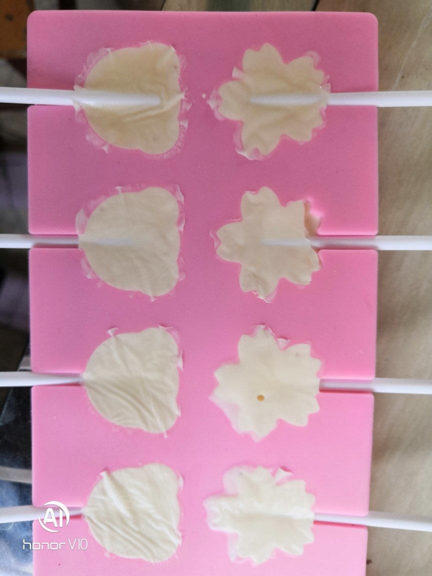 奶酪棒（秒杀市面上的妙可蓝多、女儿每天至少吃两支）