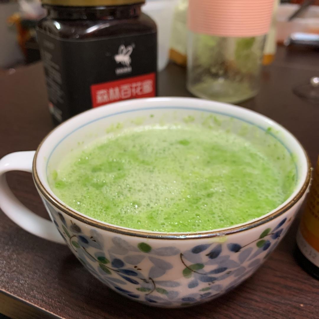 jesuisccc做的羽衣甘蓝梨汁
