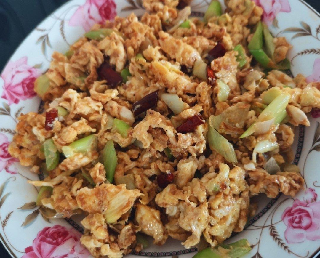 天津虾酱炒鸡蛋