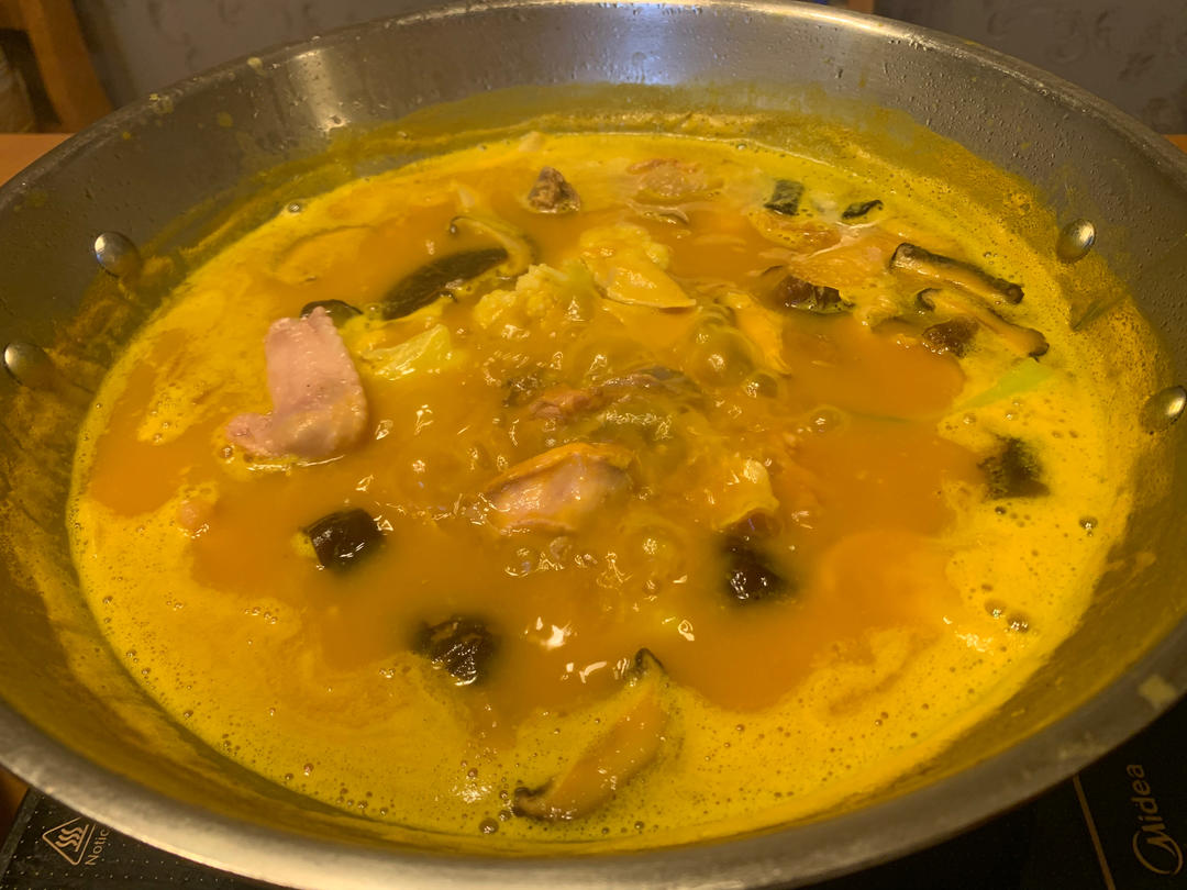 【花胶鸡火锅】