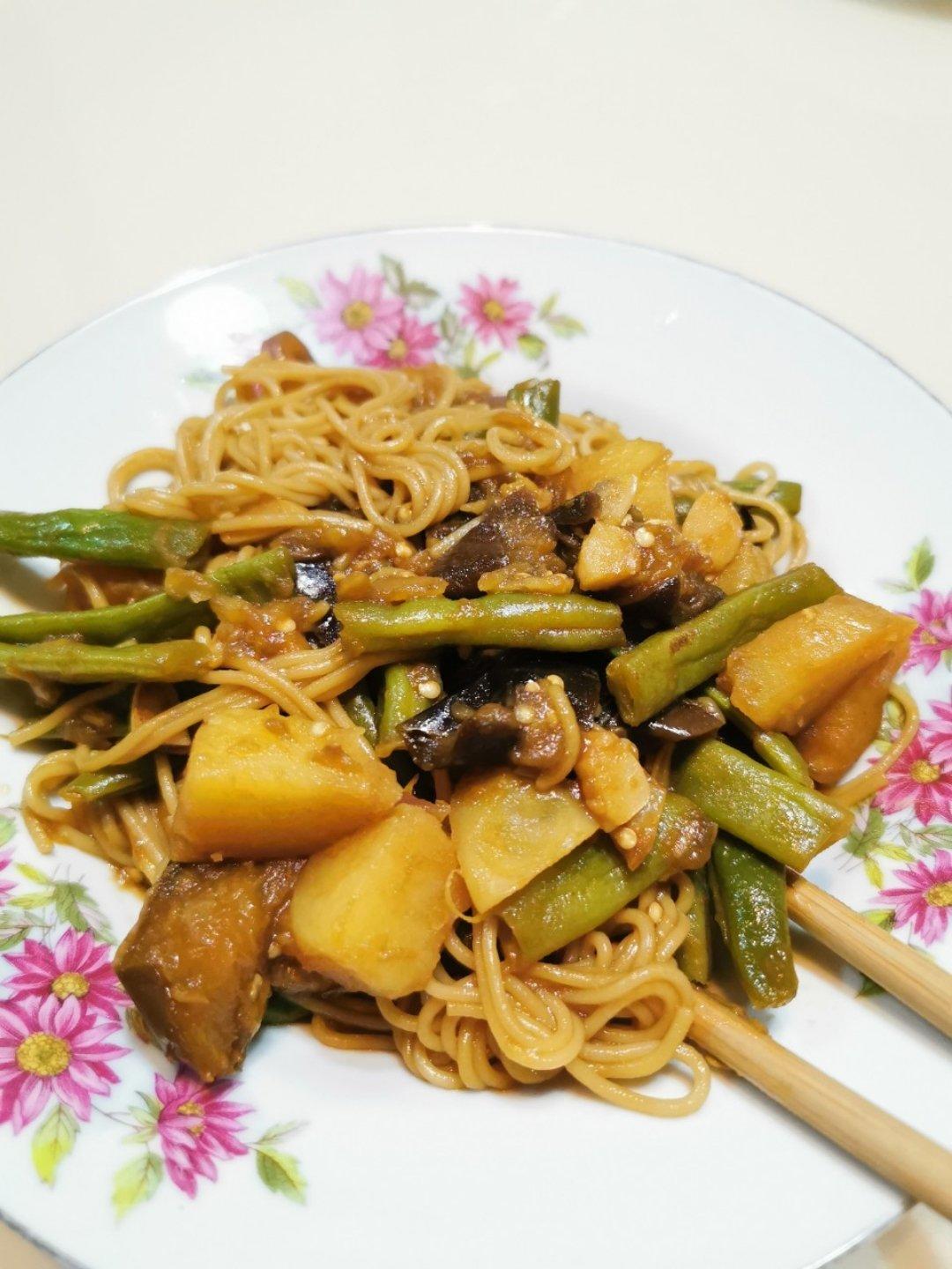 土豆豆角焖面