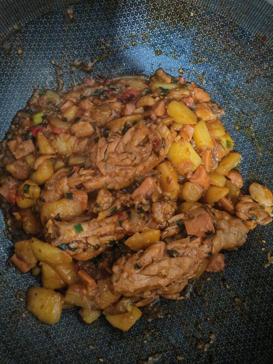 土豆焖鸡腿