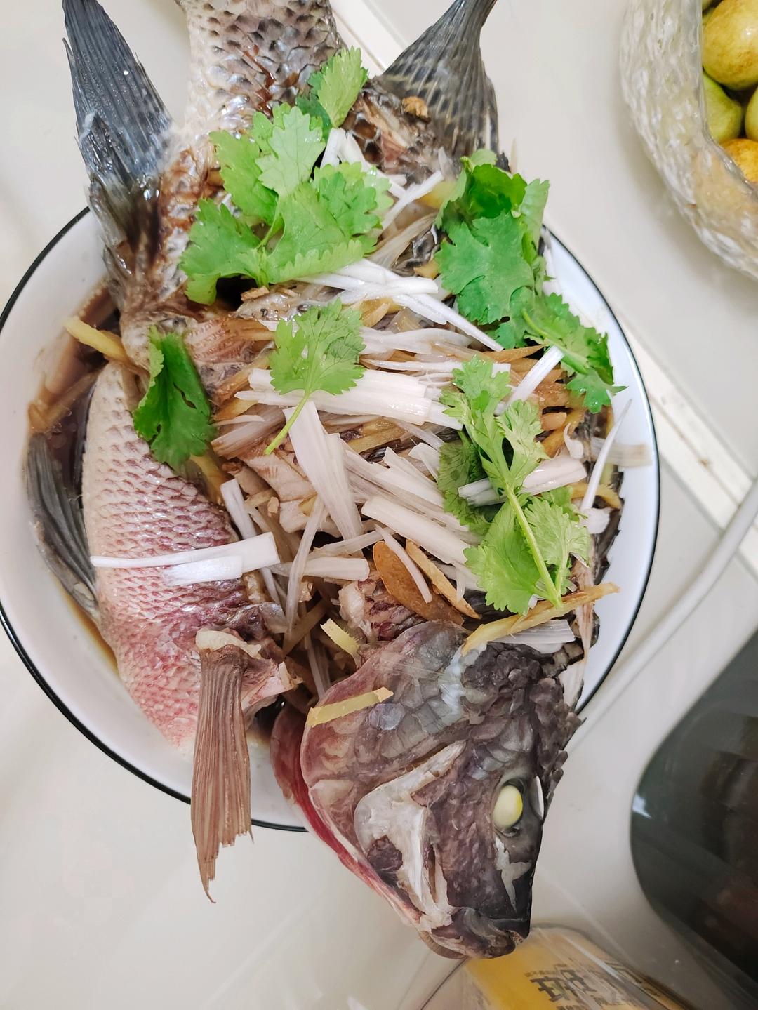 过年餐桌上少不了的菜——清蒸罗非鱼